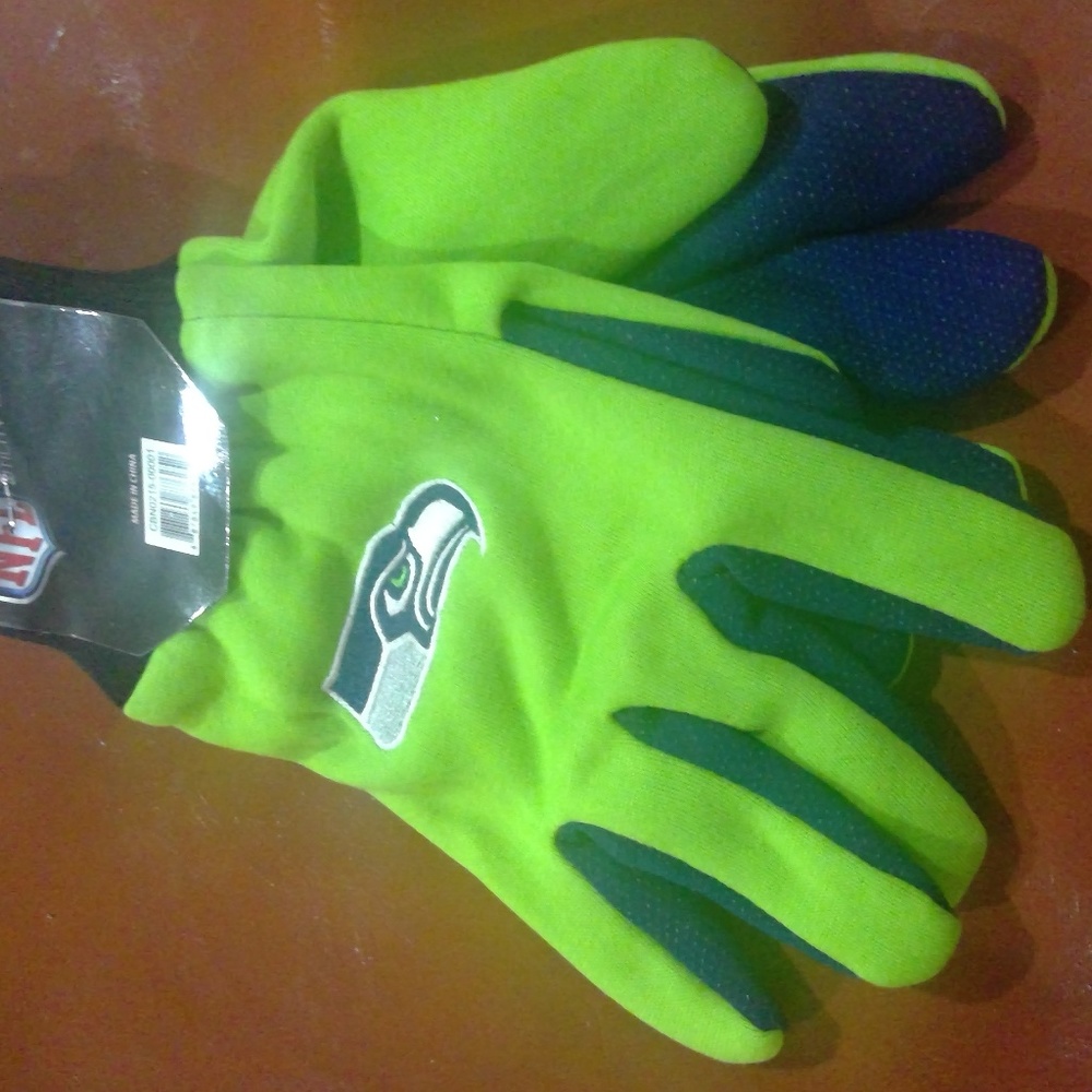 NFL Seattle Seahawk gloves